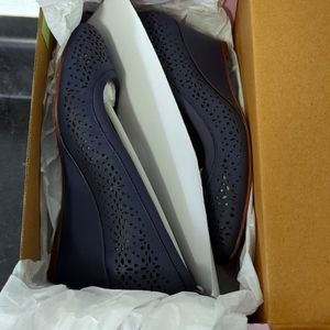 NIB Betabrand All-Week Wedges